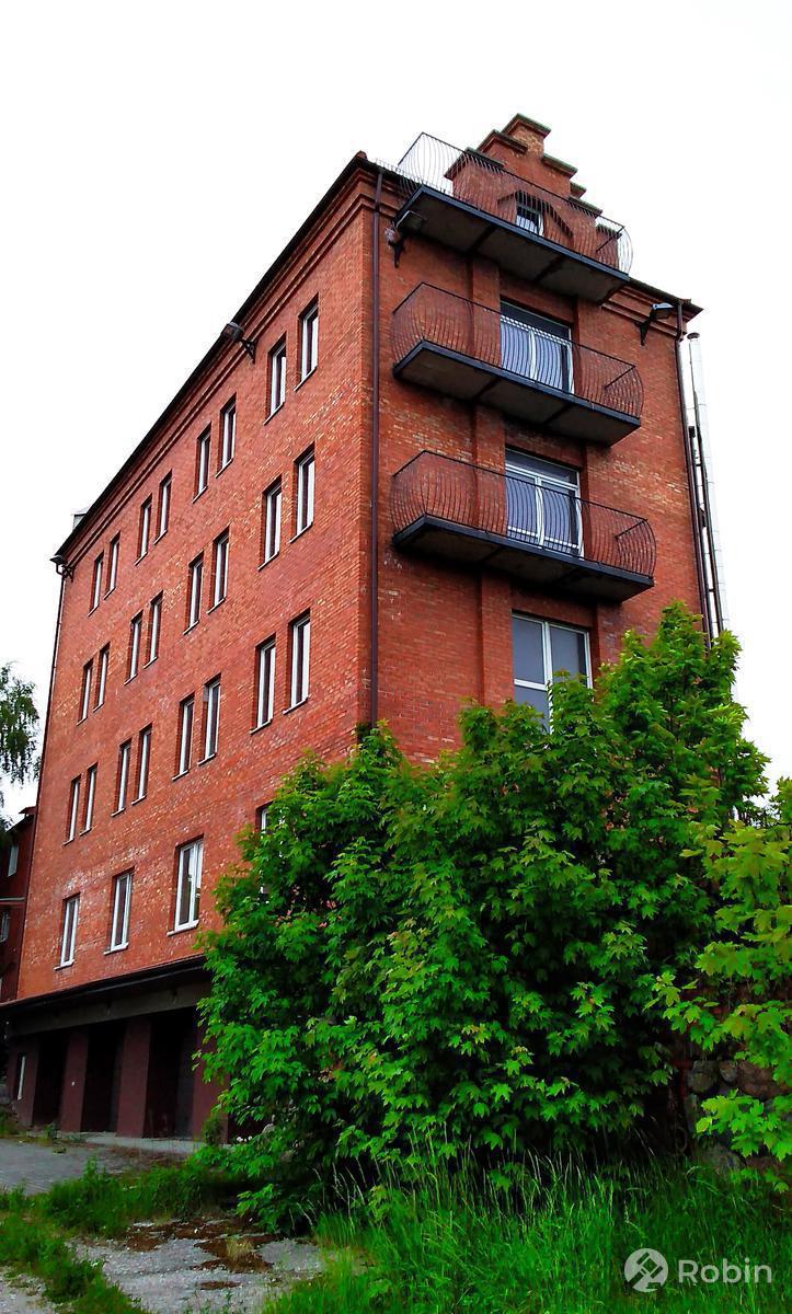 Административное здание по ул. Литовский Вал 105